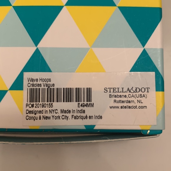 Stella & Dot Reversible Silver/Gold Wave Hoops - Picture 3 of 5